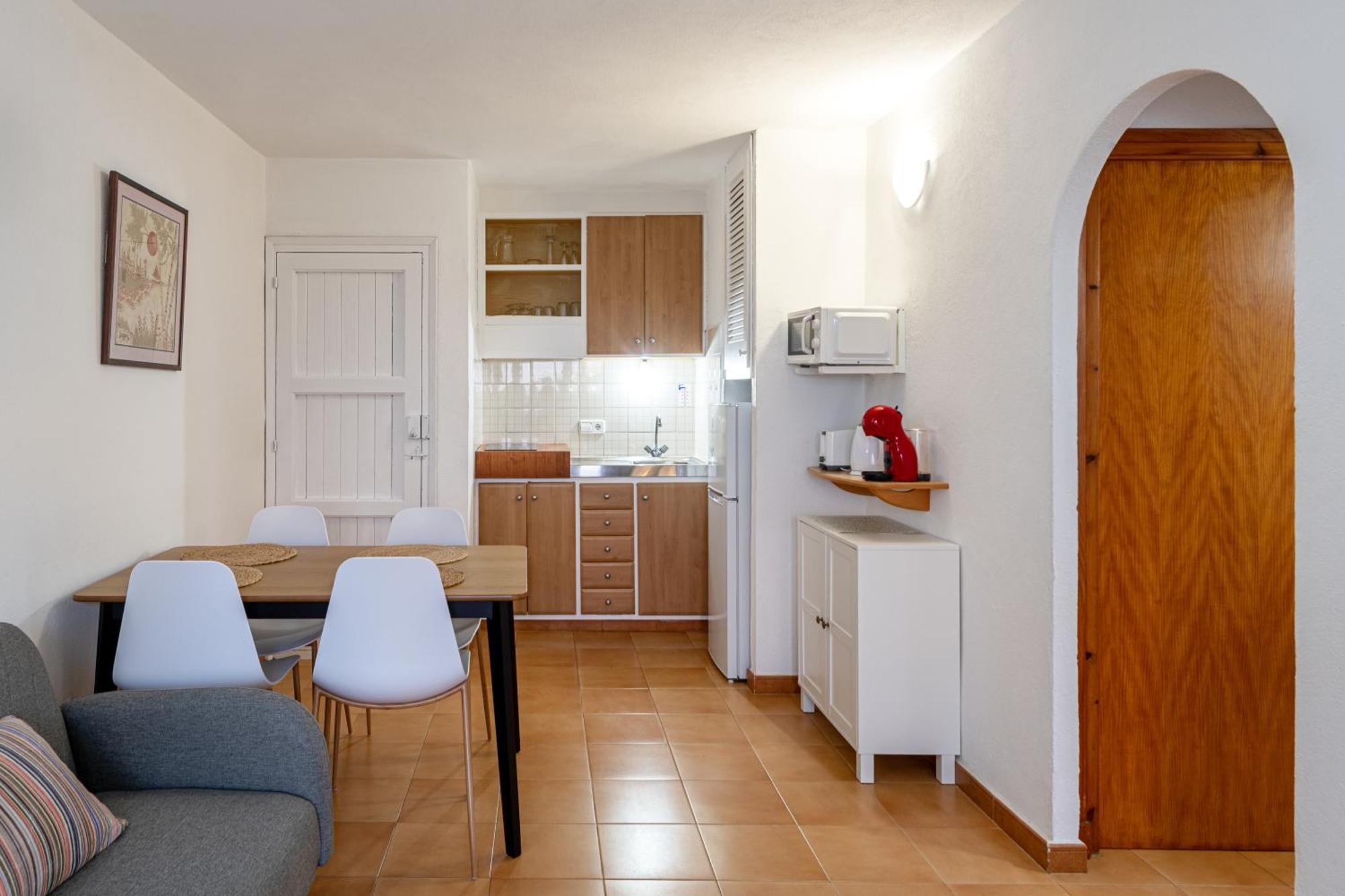 Menorca Sol Isla Apartment Arenal d'en Castell Ngoại thất bức ảnh