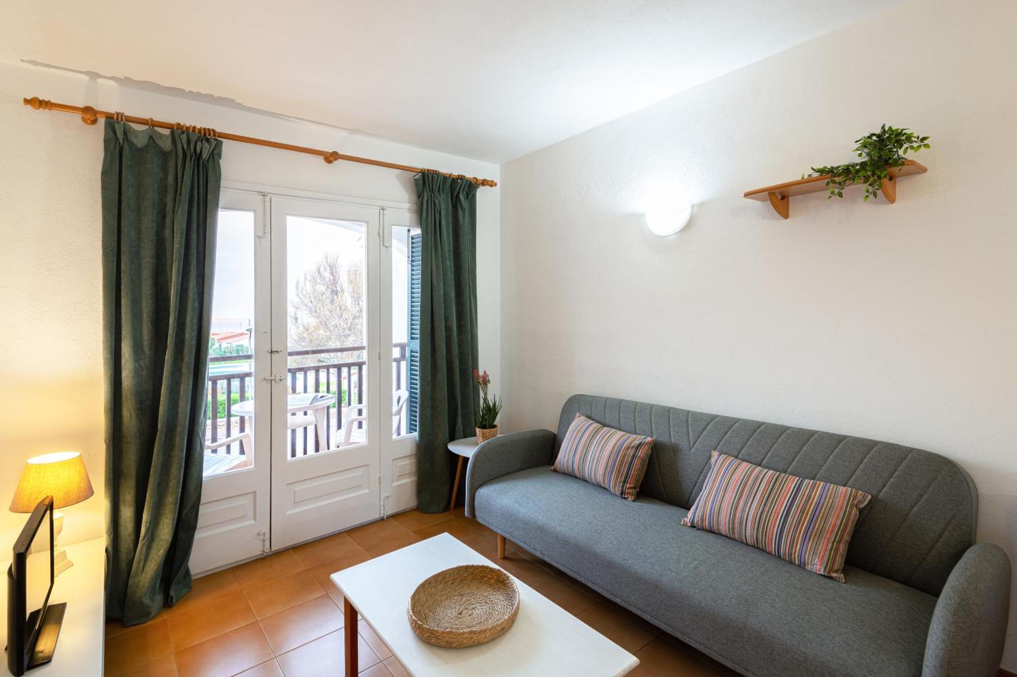 Menorca Sol Isla Apartment Arenal d'en Castell Ngoại thất bức ảnh