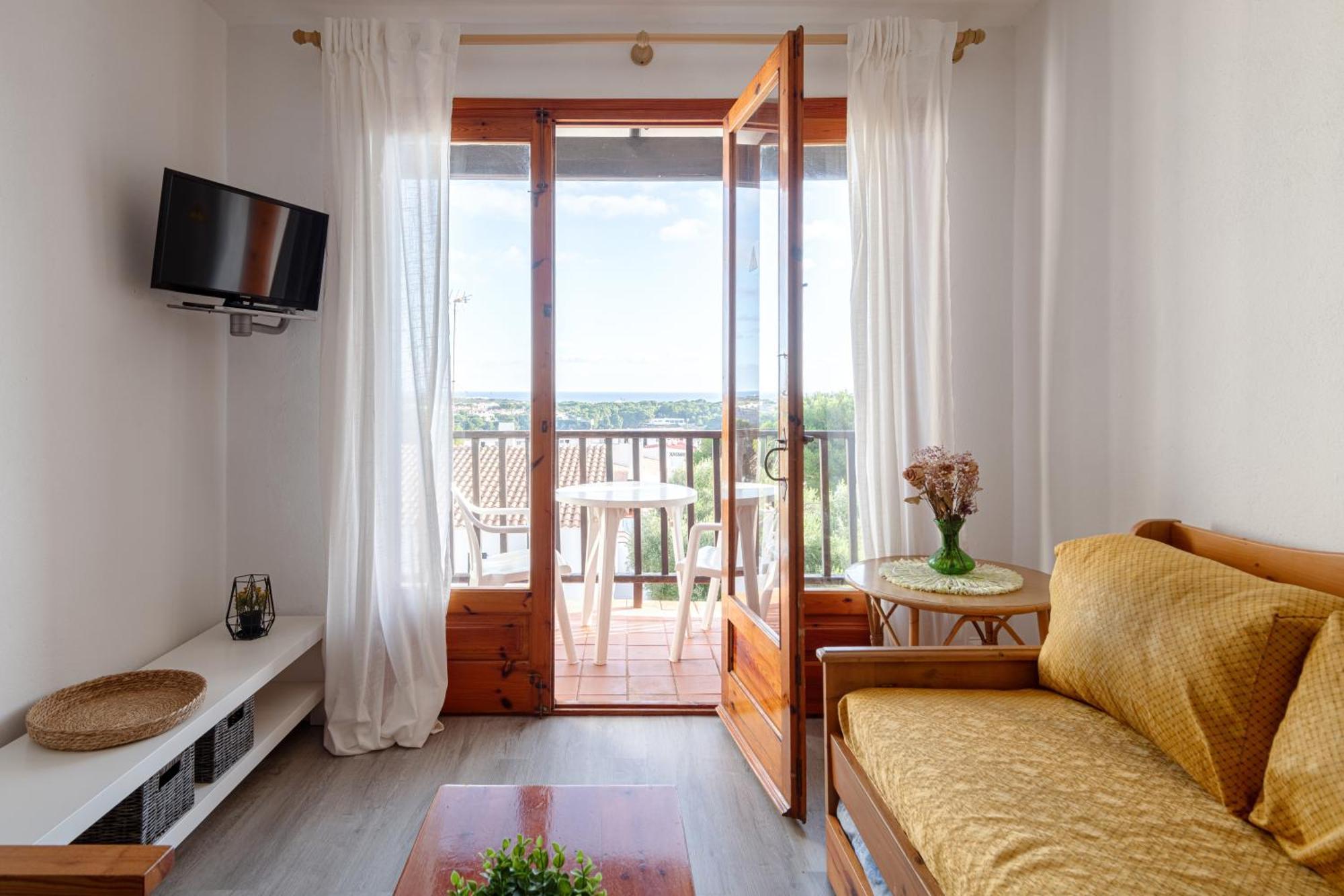 Menorca Sol Isla Apartment Arenal d'en Castell Ngoại thất bức ảnh